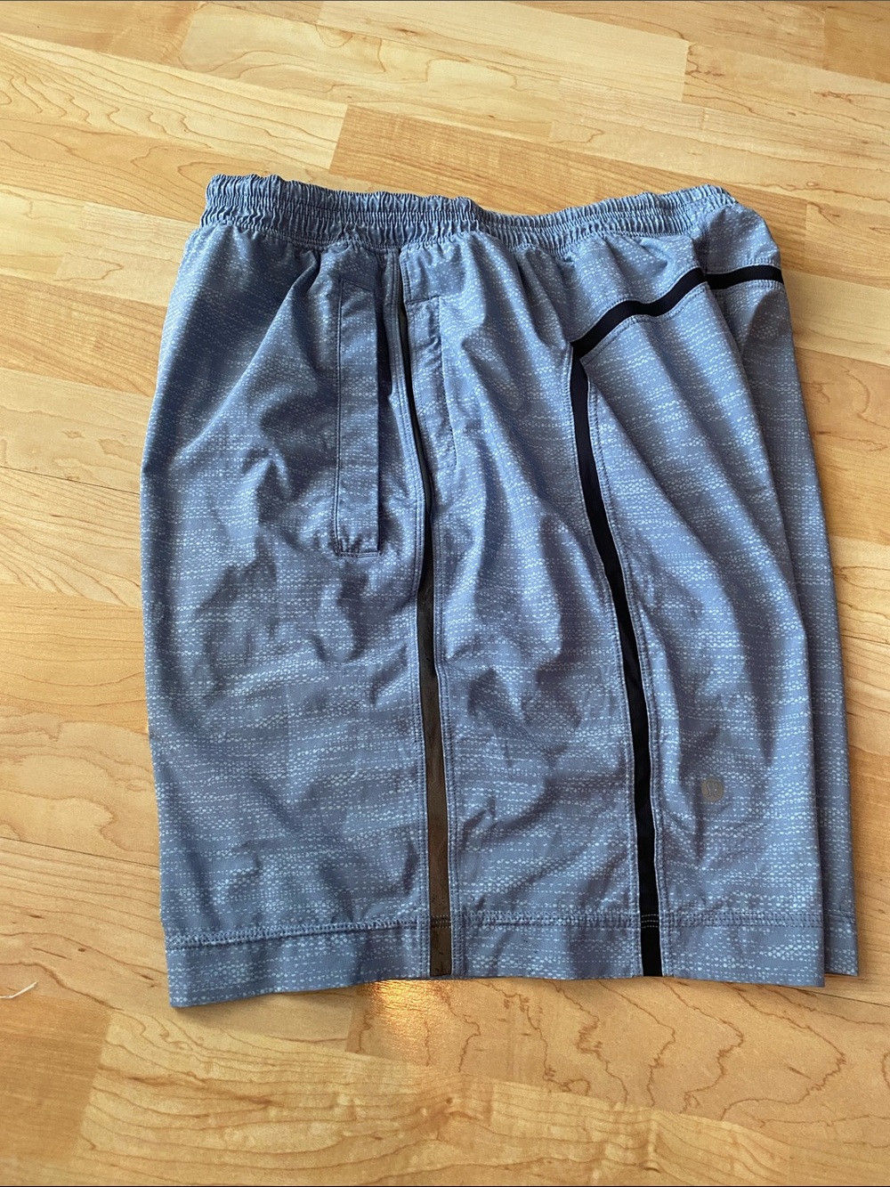 Men’s lululemon athletica Blue Athletic Shorts with Dark Gray Trim